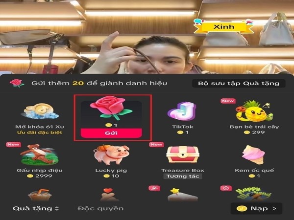 Livestream nhận quà donate từ người xem