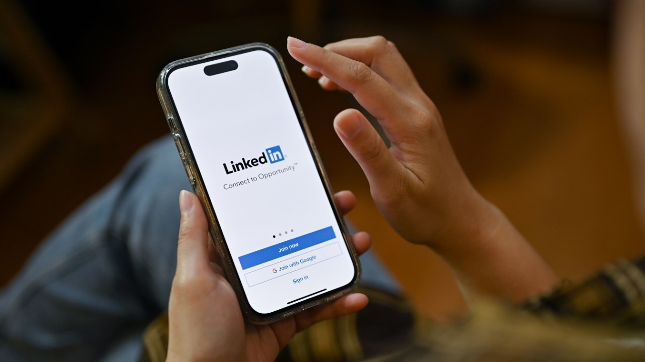 Ứng dụng LinkedIn trong quá trình tìm kiếm và thăng tiến nghề nghiệp